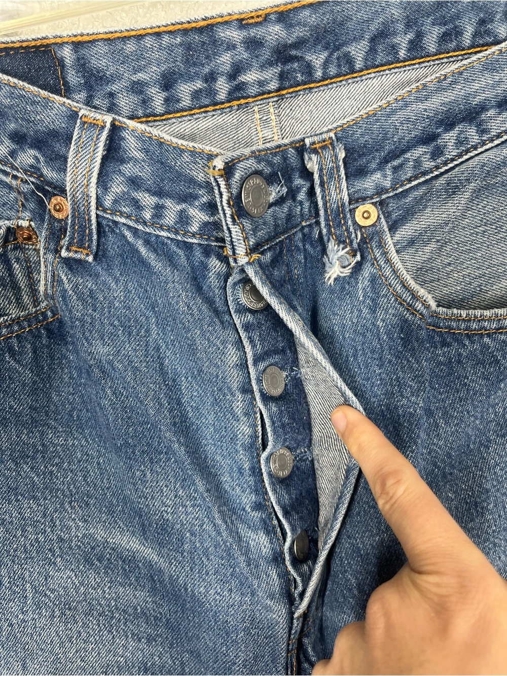 Vintage Levi’s Made in the USA 501xx Jeans - Picture 7 of 10